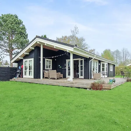 Eia - 500m From The Sea By Interhome * Hornbæk